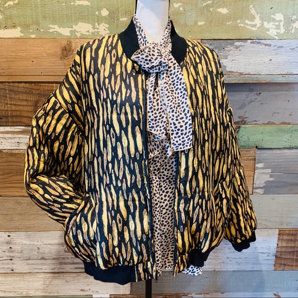 Oversized Bomber jacket by SELENE Paris - Picture 3 of 8